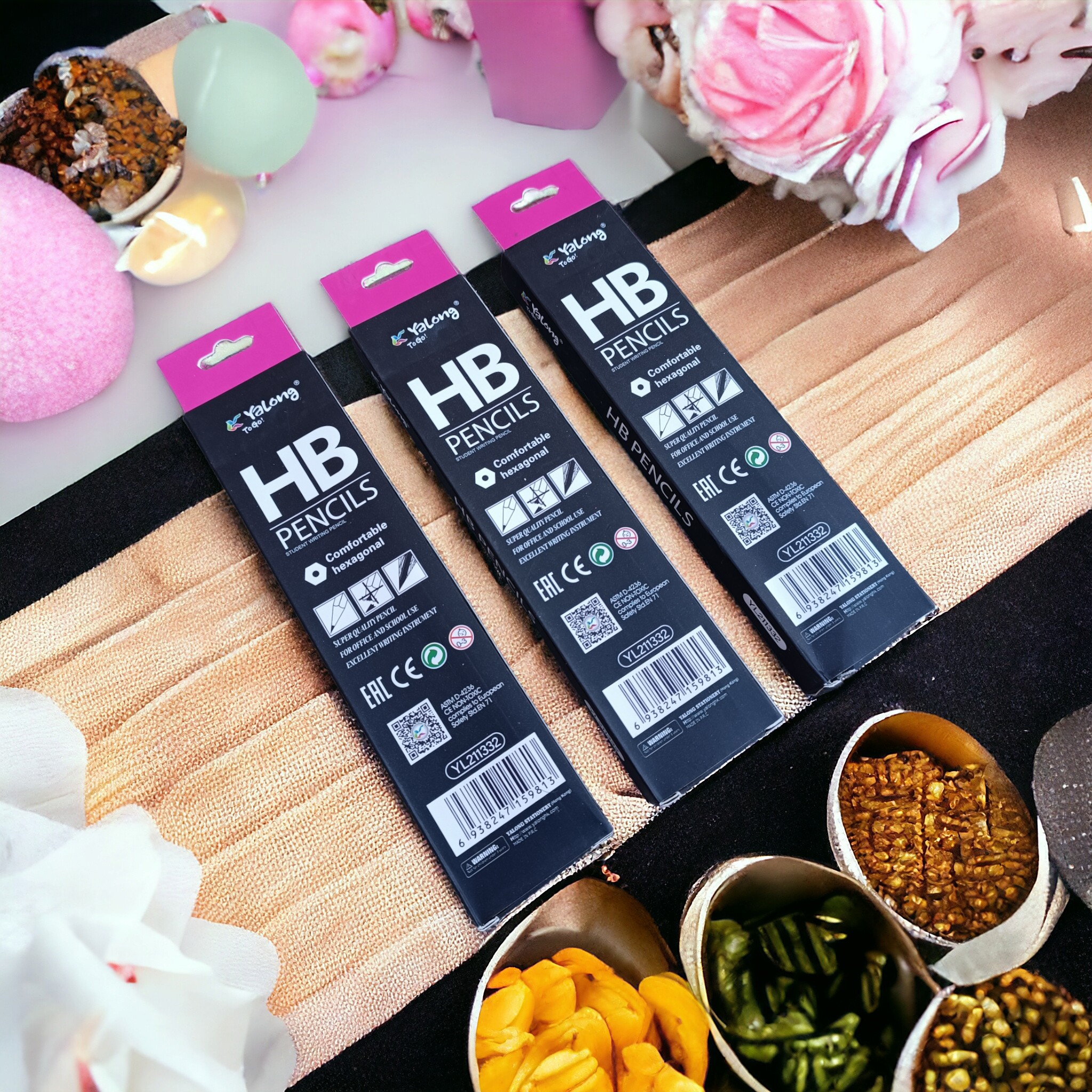 مداد مشکی پاک کن دار یالونگ مدل YL211332 بسته 12 عددی