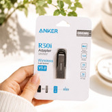 دانگل بلوتوث خودرو Anker R30i/گیرنده وایرلس خودرو طرح انکر مدل R30i دارای میکروفون داخلی،دارای شیار اتصال بند
