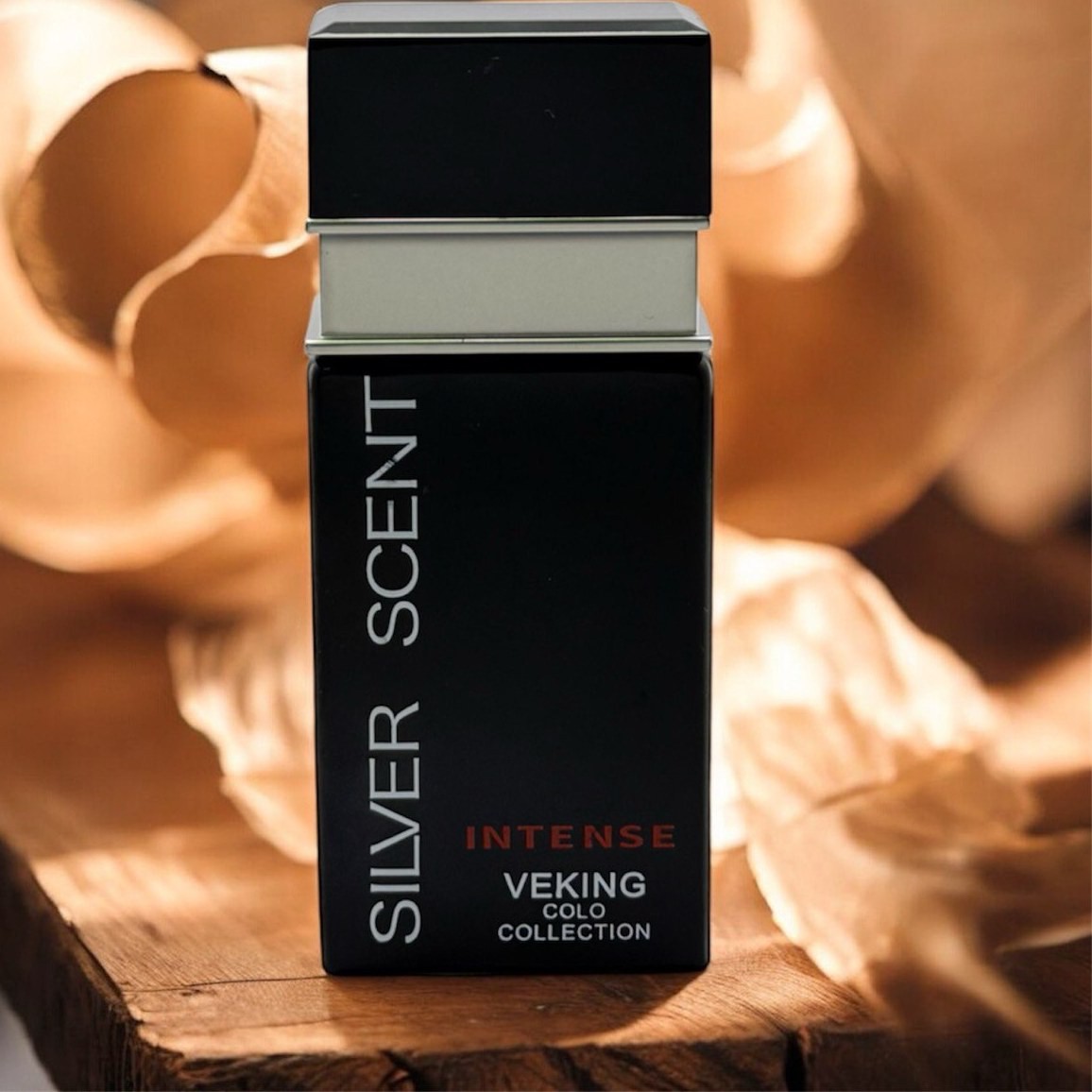 عطر جیبی مردانه ویکینگ کولو کالکشن مدل سیلورسنت (هولوگرام دار شرکتی) با رایحه ای گرم و تلخ حجم 25 میلی لیتر (تخفیف ویژه)
