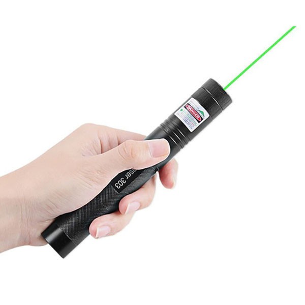 لیزر شارژی پوینتر سبز خطی دوربرد 10 کیلومتری،مدل Laser 303،دارای قفل امنیتی،مناسب برای جاده سازی،دریانوردی،کشتیرانی،و...