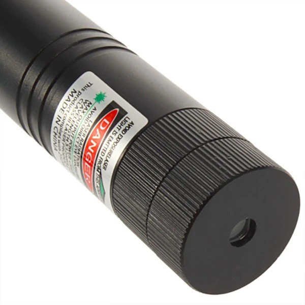 لیزر شارژی پوینتر سبز خطی دوربرد 10 کیلومتری،مدل Laser 303،دارای قفل امنیتی،مناسب برای جاده سازی،دریانوردی،کشتیرانی،و...