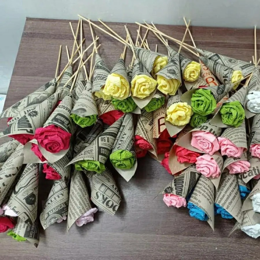 شاخه گل رز مصنوعی فانتزی دور کاغذ پیچ (دست ساز) مناسب برای کادو دادن،مناسب برای هدیه روز معلم بسته 1 عددی