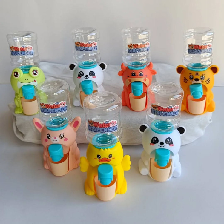 اسباب بازی مدل آبسردکن فانتزی کیوت و بانمک (سایز کوچک) طرح رومیزی WATER DISPENSER مناسب برای سنین سه سال به بالا