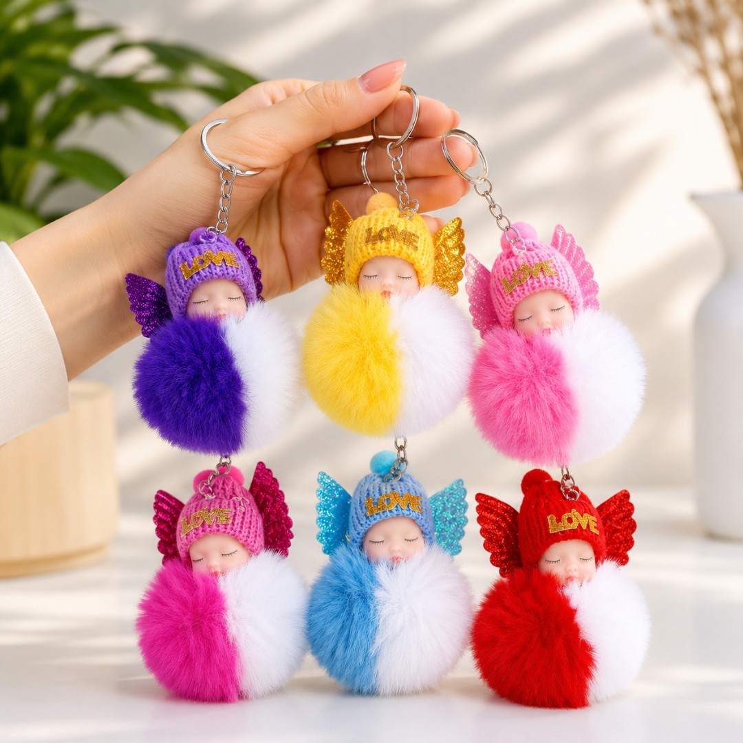 جاکلیدی و آویز فانتزی بیبی کلاه بافت خزدار (وارداتی) مناسب برای آویزان کردن روی کیف ایرپاد و انواع کوله،کلید،سوییچ و...