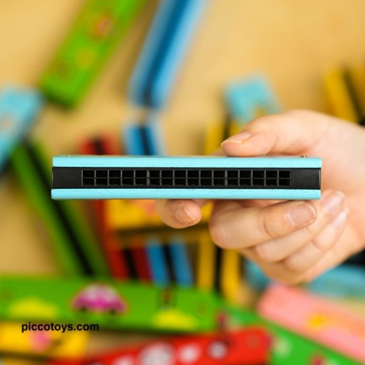 ساز دهنی اسباب بازی خوش صدا برند toy در طرحهای پسرانه و دخترانه مناسب برای جایزه دانش آموزان ابتدایی (تخفیف ویژه)