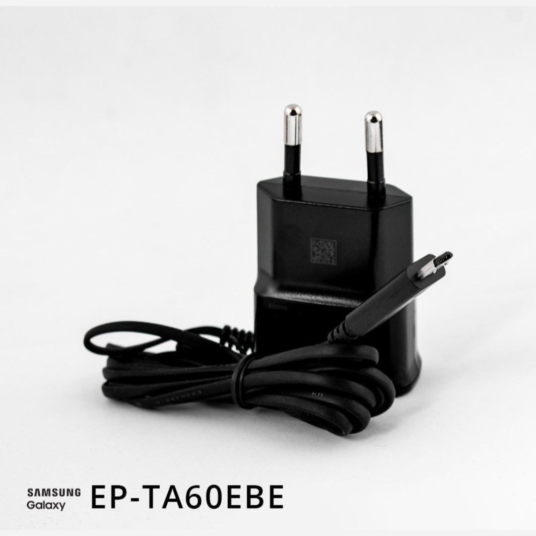 شارژر دیواری اورجینال سامسونگ مدل EP-TA60EBE،ساخت ویتنام،طراحی جمع و جور،همراه با کابل متصل،کیفیت فوق العاده عالی