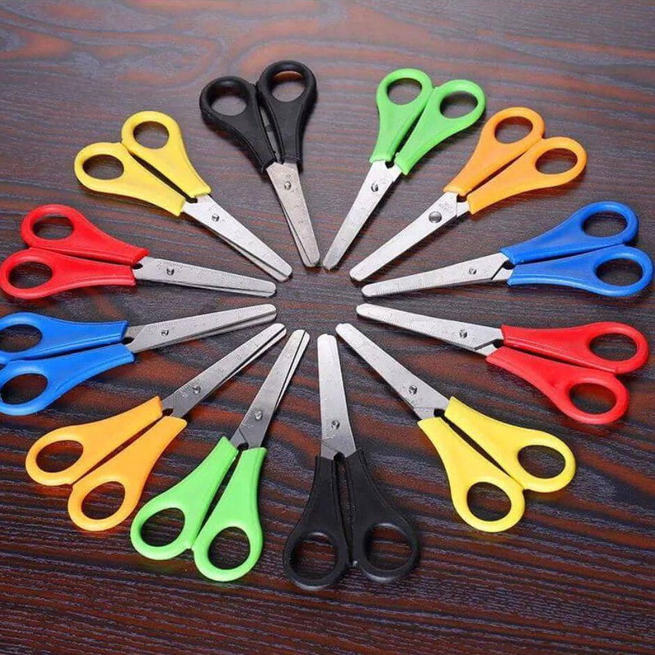 قیچی کاغذ خط کش دار رنگی (نوک گرد) STAINLESS STEEL دارای تیغه فولادی ضد زنگ،دارای رنگ شفاف،مناسب برای مدرسه و کودکان