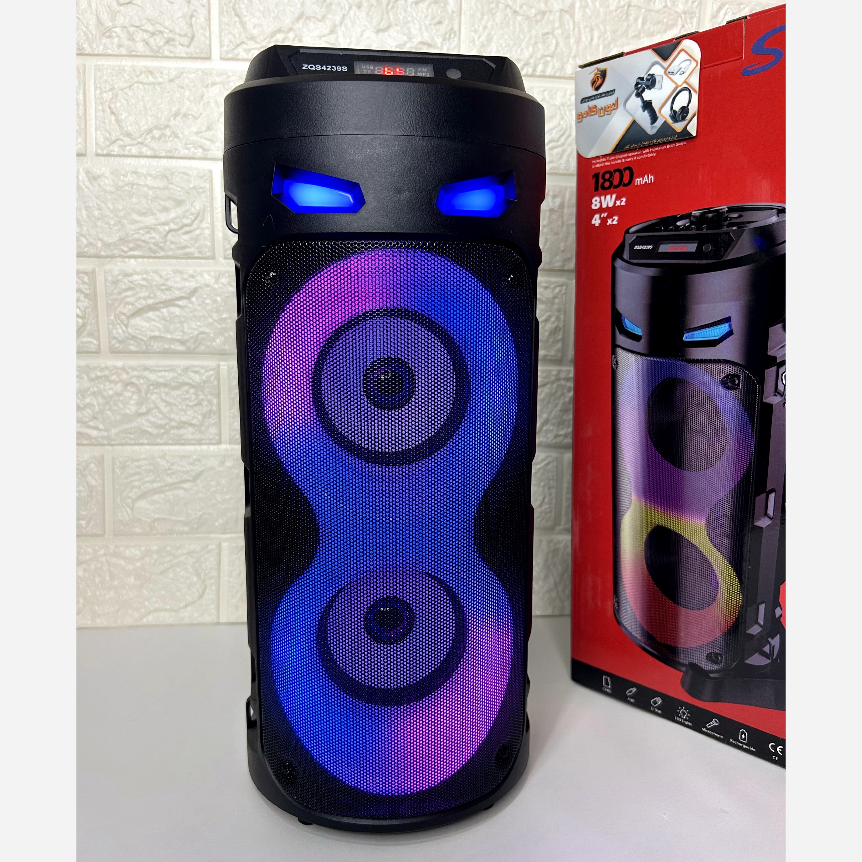 اسپیکر بلوتوثی طرح چشم میکروفون دار قابلیت تغییر صدا EQ دارای ریموت کنترل رقص نور RGB قابل حمل (ارسال پس کرایه)