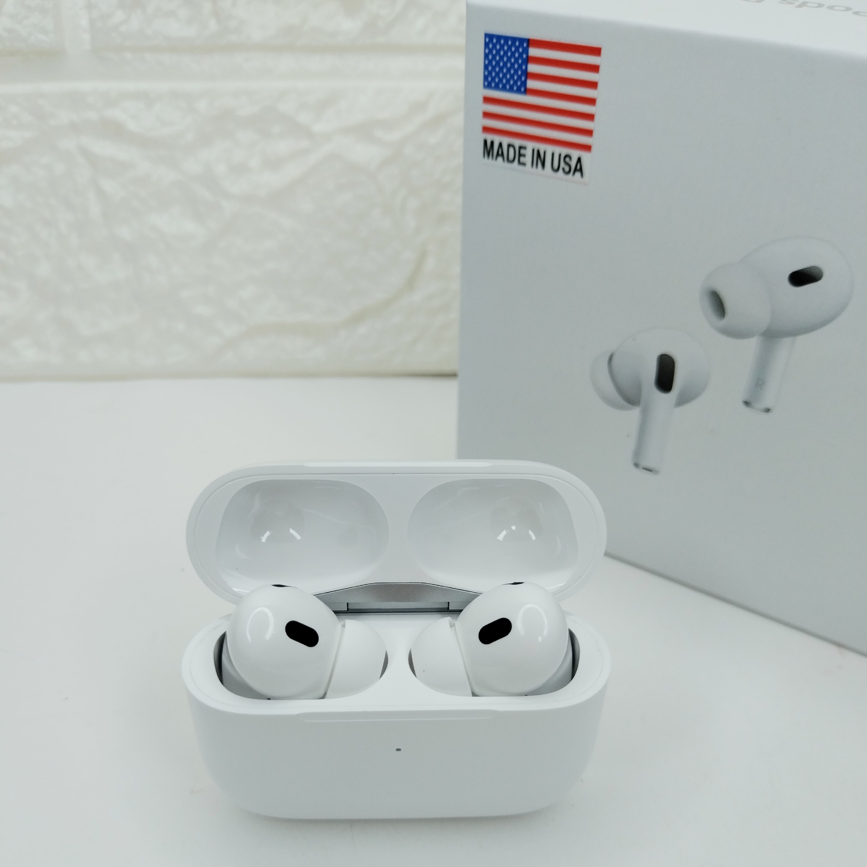 ایرپاد پرو 2 اپل اروجینال ساخته شده در آمریکا دارای اسپیکر کیفیت صدا و بیس عالی Airpodspro2