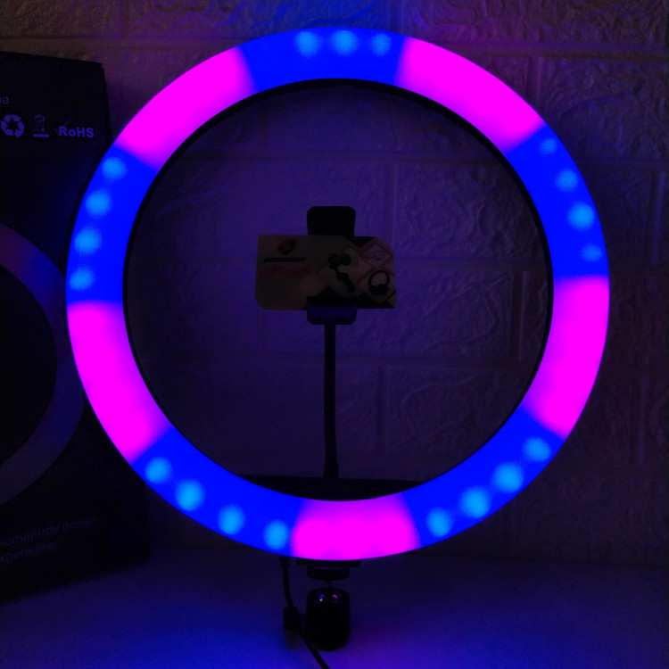 رینگ لایت رنگی سایز 36 RGB به همراه سه پایه 2.10 سانتی متری حرفه ای دارای رقص نور همراه با ضمانت (پس کرایه)
