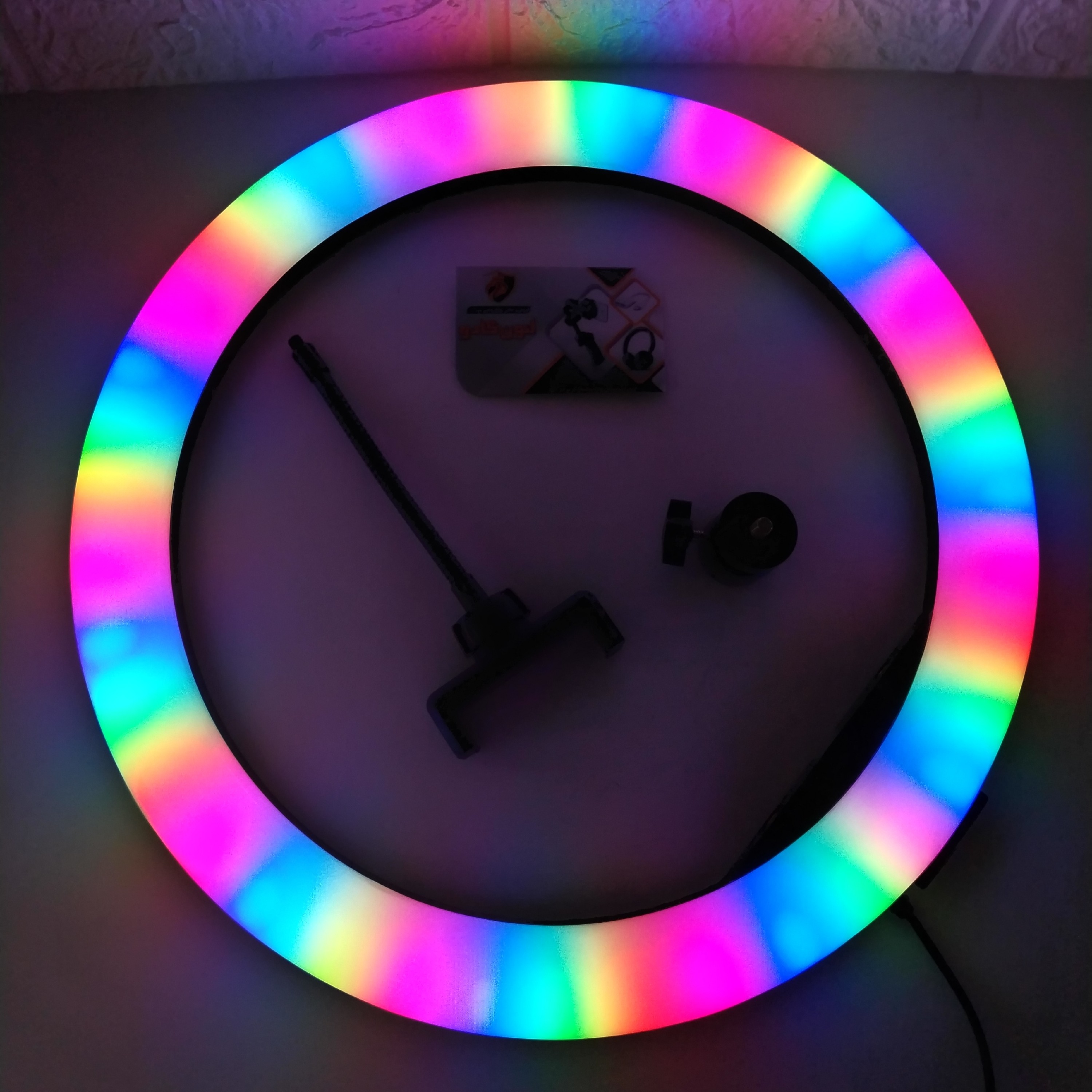 رینگ لایت رنگی سایز 36 RGB به همراه سه پایه 2.10 سانتی متری حرفه ای دارای رقص نور همراه با ضمانت (پس کرایه)