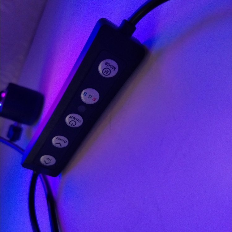 رینگ لایت رنگی سایز 36 RGB به همراه سه پایه 2.10 سانتی متری حرفه ای دارای رقص نور همراه با ضمانت (پس کرایه)