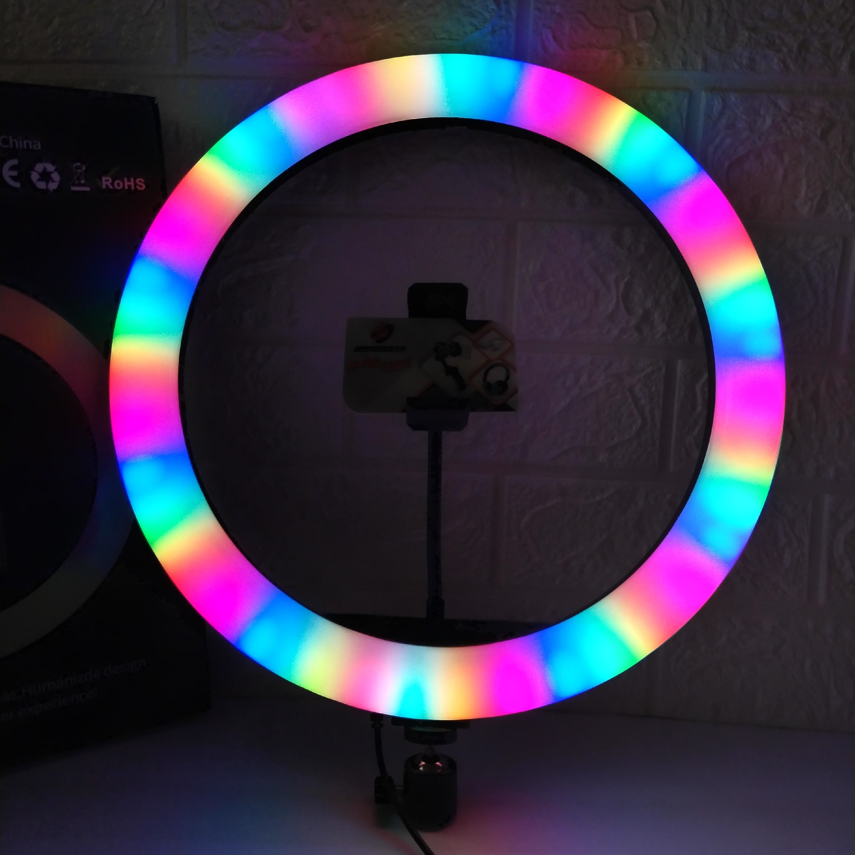 رینگ لایت رنگی سایز 36 RGB به همراه سه پایه 2.10 سانتی متری حرفه ای دارای رقص نور همراه با ضمانت (پس کرایه)