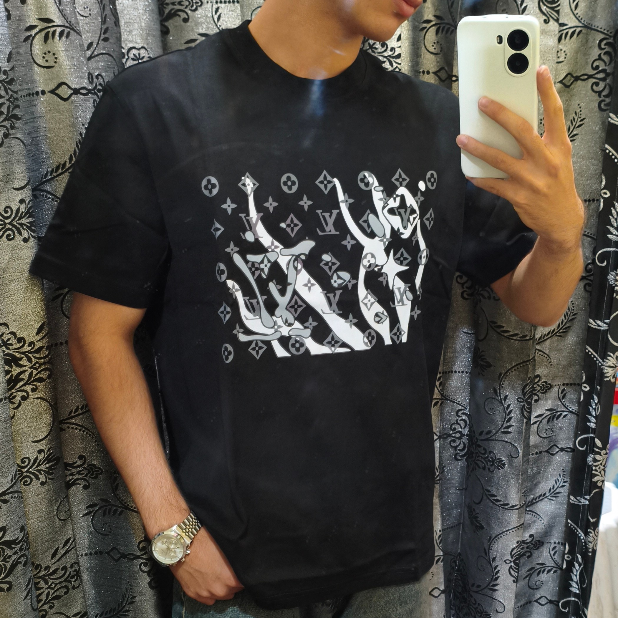 تیشرت گرم بالا وارداتی برند لویی ویتون دارای بارکد اصالت
